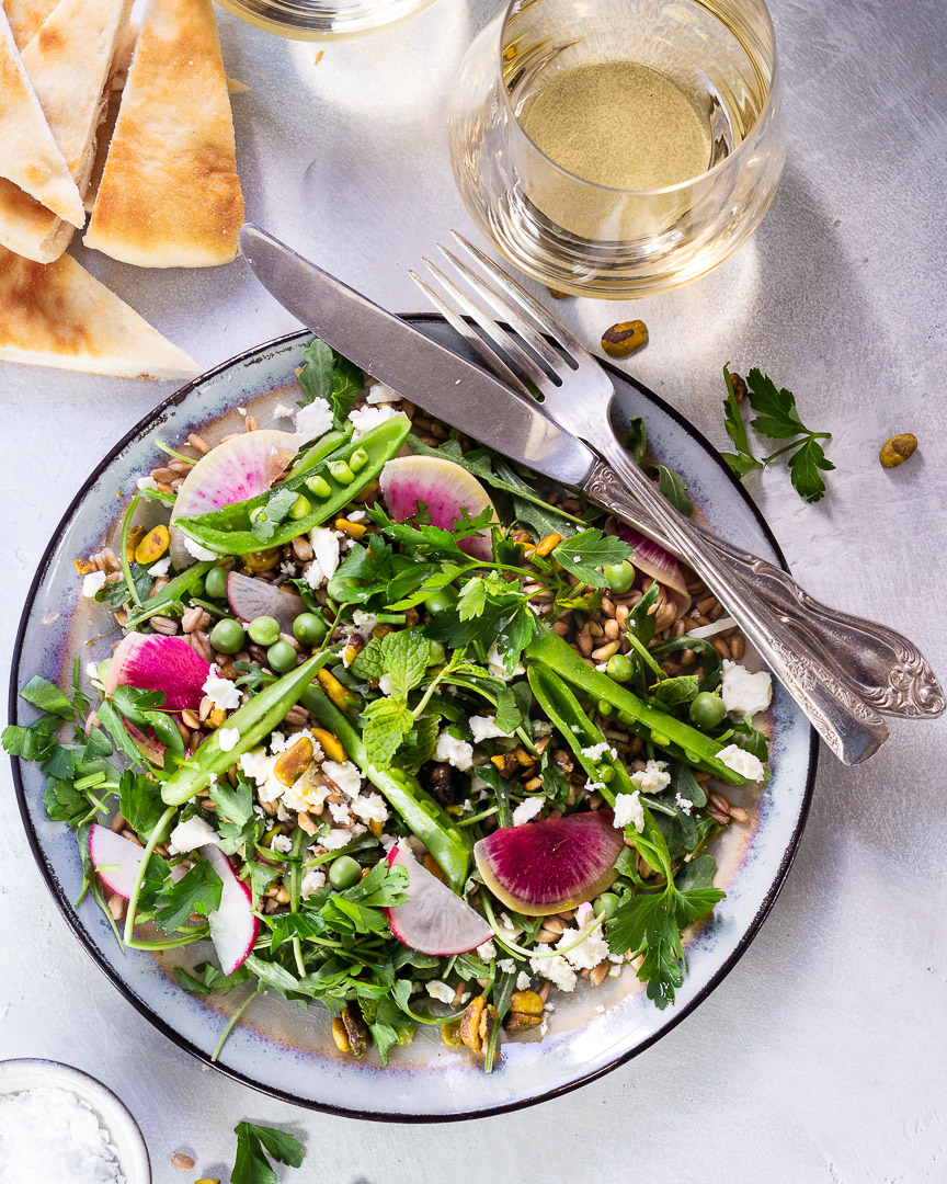 Easy Farro Salad {Healthy and Delicious!}