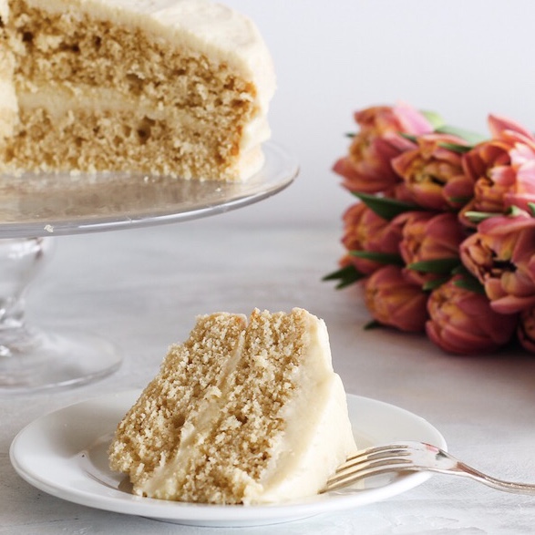 Vanilla Cake with Buttermilk and Buttercream Frosting