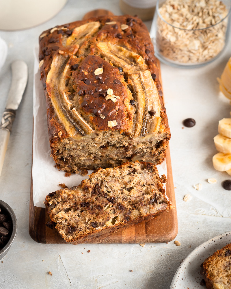 Best Healthy Banana Bread Recipe {Easy & Delicious!}