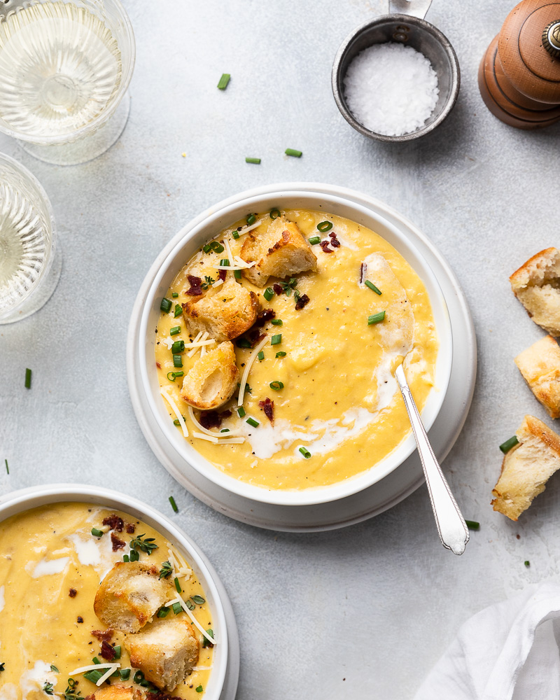 Yummiest Potato Leek Soup {Quick & Easy!}