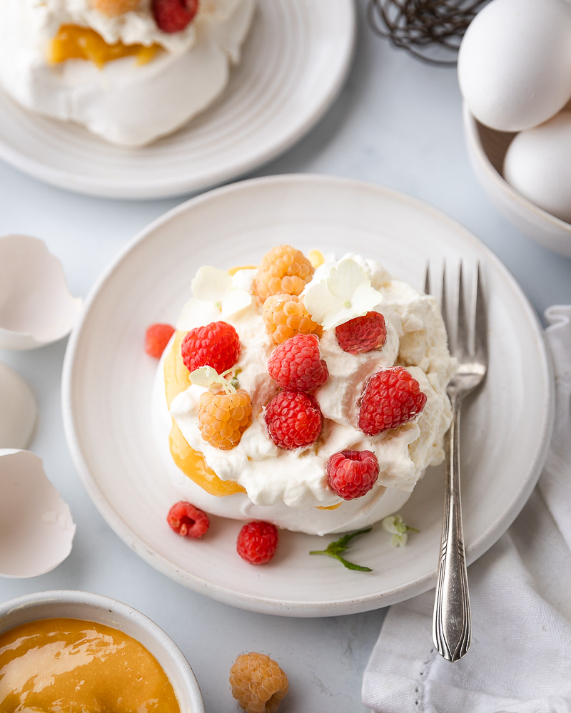 Mini Pavlovas with Lemon Curd