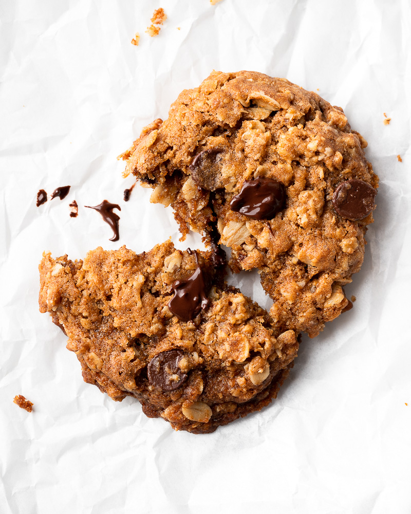The Best Vegan Oatmeal Cookies